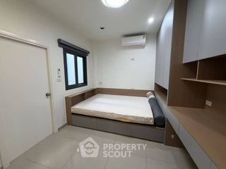 Casa en alquiler de 4 habitaciones en Bang Lamung, Chonburi