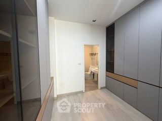 Casa en alquiler de 4 habitaciones en Bang Lamung, Chonburi