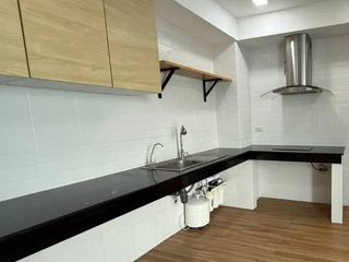 For rent and for sale 5 bedrooms condo in Yan Nawa, Bangkok