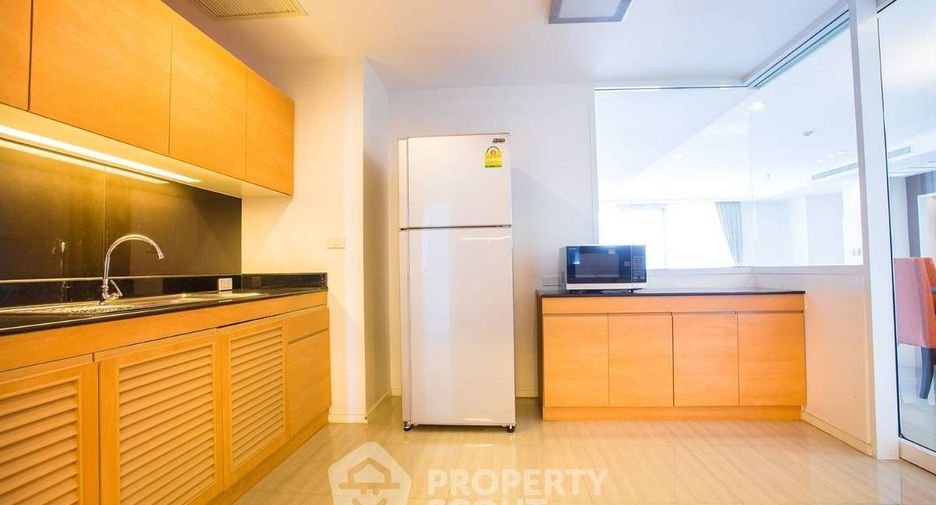 For rent 4 bedrooms apartment in Watthana, Bangkok