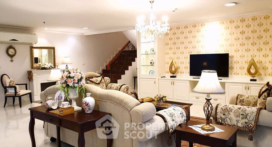 For rent 4 bedrooms apartment in Watthana, Bangkok