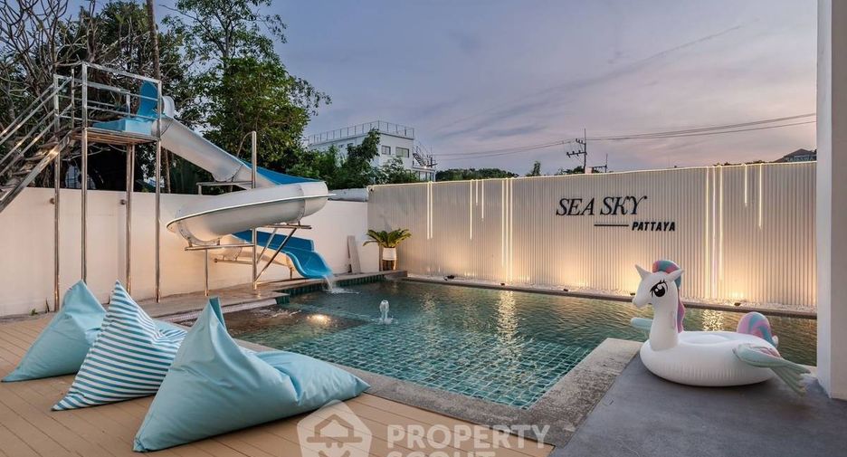 For rent 4 bedrooms villa in Sattahip, Chonburi