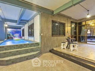 Villa en alquiler de 4 habitaciones en Bang Lamung, Chonburi
