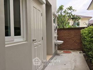 À louer 3 chambres maison à Si Racha, Chonburi