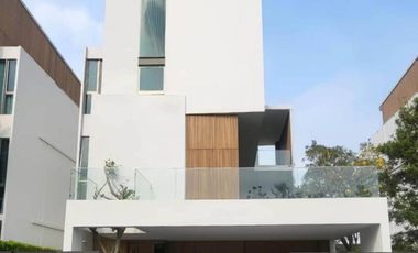 For rent 3 bedrooms house in Saphan Sung, Bangkok