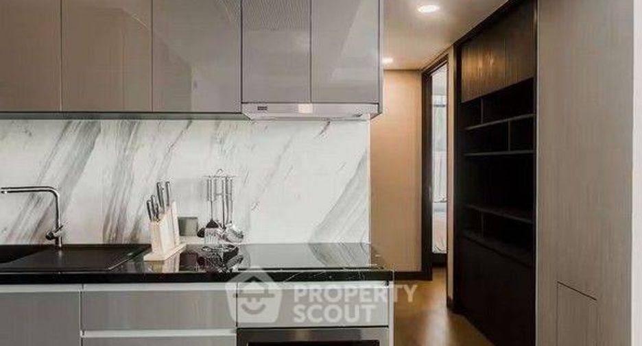For rent 2 bedrooms condo in Khlong Toei, Bangkok