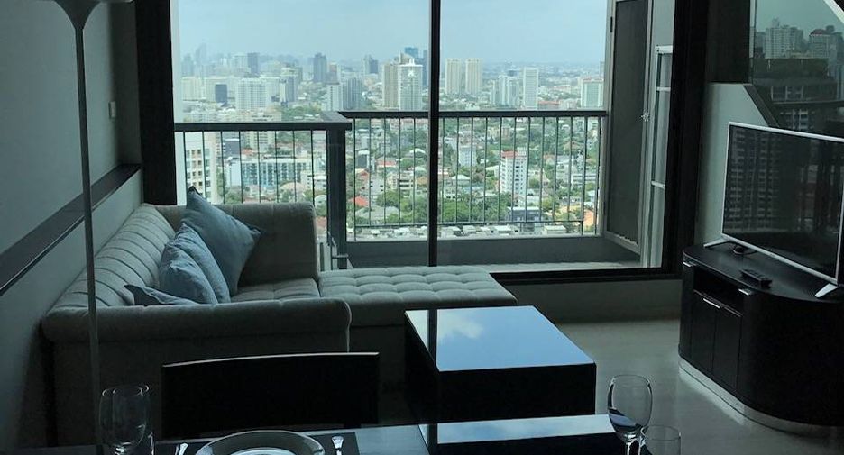 For rent 1 bed condo in Khlong Toei, Bangkok