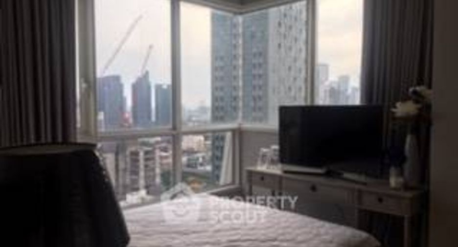 For rent 2 bedrooms condo in Watthana, Bangkok