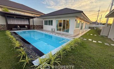 For rent 3 bedrooms villa in Huay Yai, Pattaya