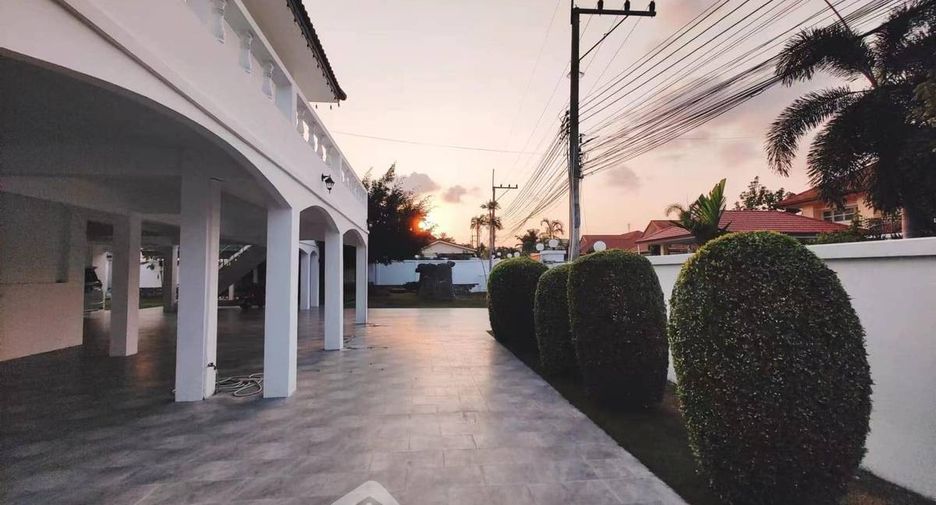 For rent 9 bedrooms house in Bang Lamung, Chonburi