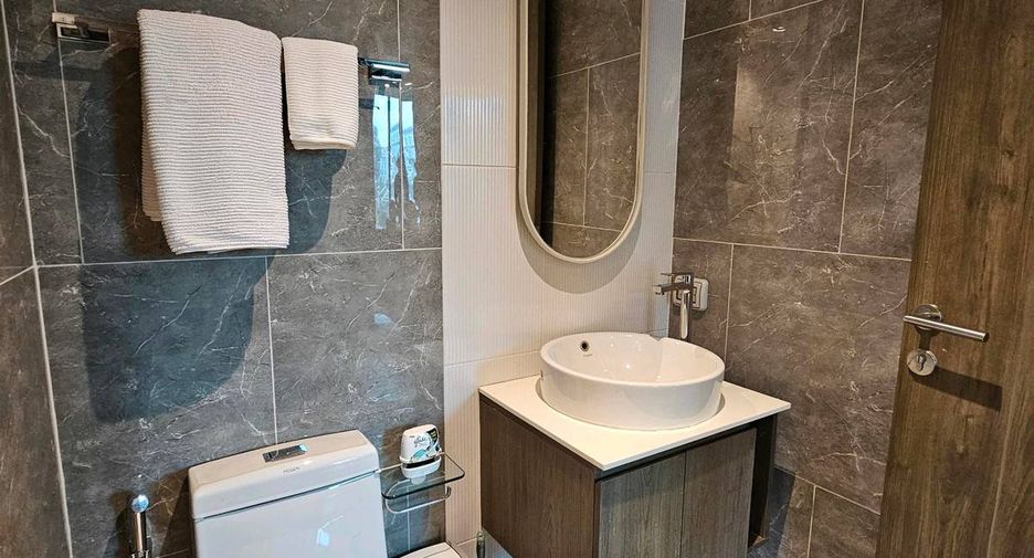 For rent 1 bed condo in Huai Khwang, Bangkok