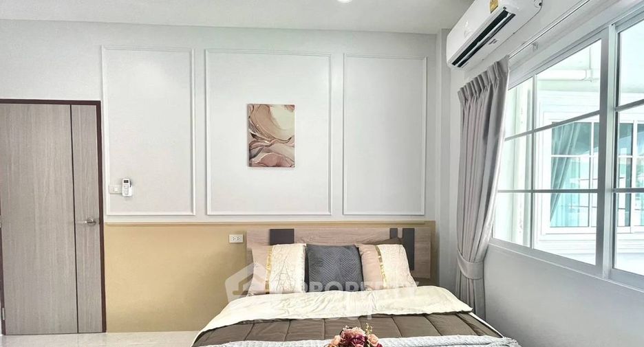 Casa en alquiler de 3 habitaciones en Si Racha, Chonburi