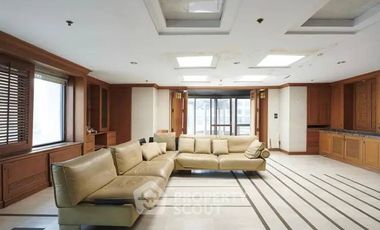For sale 4 ベッドルーム condo in Khlong Toei, Bangkok