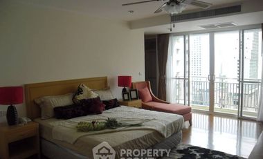 For rent 3 bedrooms apartment in Khlong Toei, Bangkok