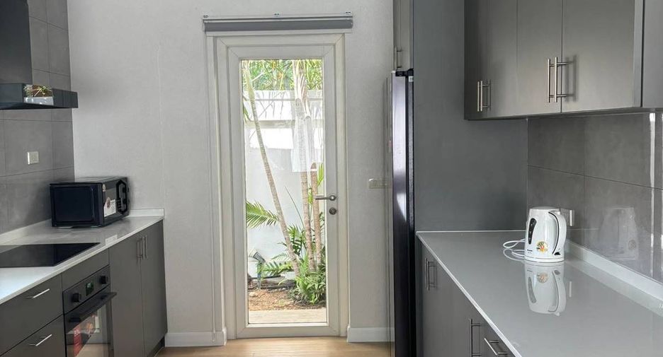 For rent 3 bedrooms house in East Pattaya, Pattaya