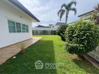 Casa en alquiler de 3 habitaciones en Bang Lamung, Chonburi