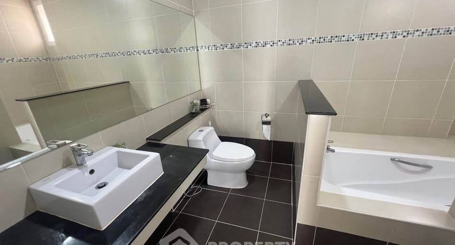 For rent 3 bedrooms house in East Pattaya, Pattaya