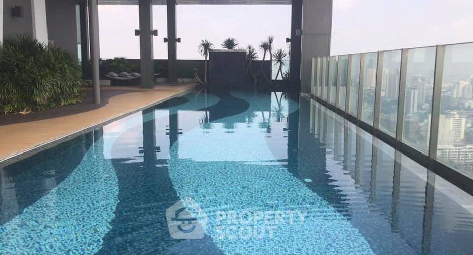For rent 2 bedrooms condo in Khlong Toei, Bangkok