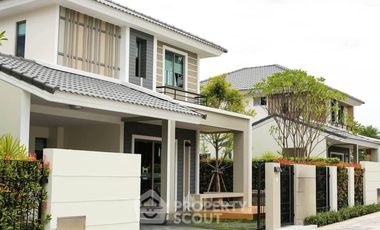 Casa en alquiler de 3 habitaciones en Si Racha, Chonburi