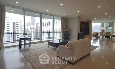 For sale 4 bedrooms condo in Watthana, Bangkok