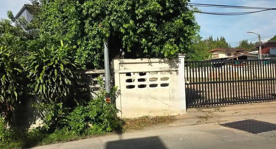 For rent 5 bedrooms house in Si Racha, Chonburi