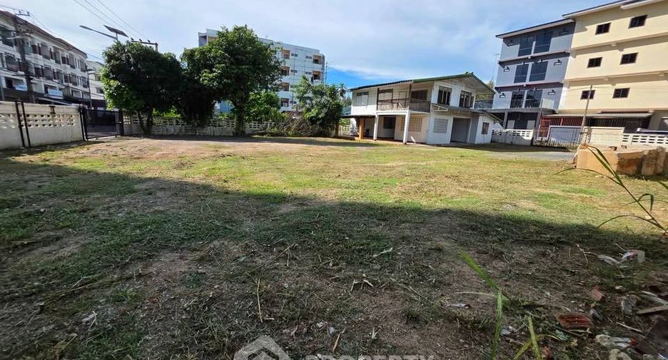For rent 5 bedrooms house in Si Racha, Chonburi