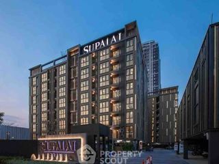 For rent 2 bedrooms condo in Huai Khwang, Bangkok