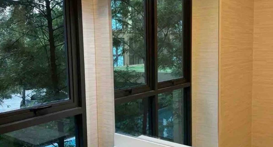For rent 2 bedrooms condo in Huai Khwang, Bangkok