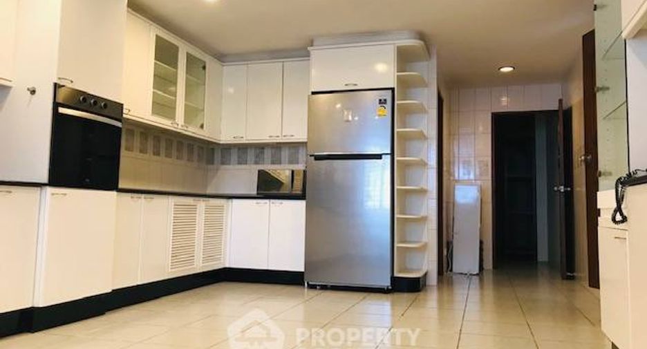 Apartamento en alquiler de 4 habitaciones en Khlong Toei, Bangkok
