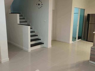 Haus zur Miete mit 3 Zimmer in Si Racha, Chonburi
