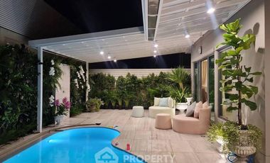 For rent 3 ベッドルーム condo in Saphan Sung, Bangkok
