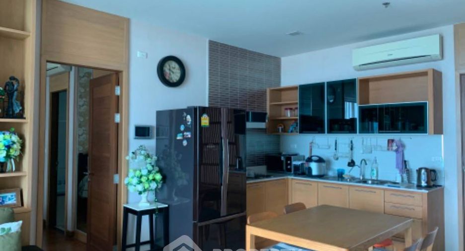 For rent 2 bedrooms condo 