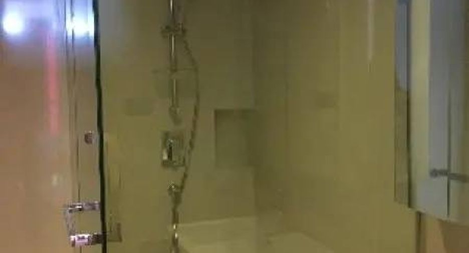 Condo en alquiler de 1 habitaciones en Khlong Toei, Bangkok