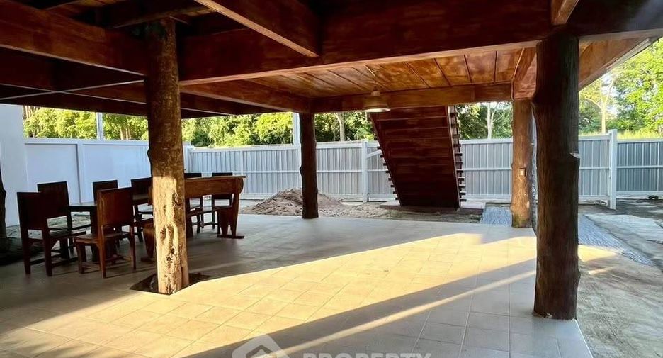 For rent 3 bedrooms house in East Pattaya, Pattaya