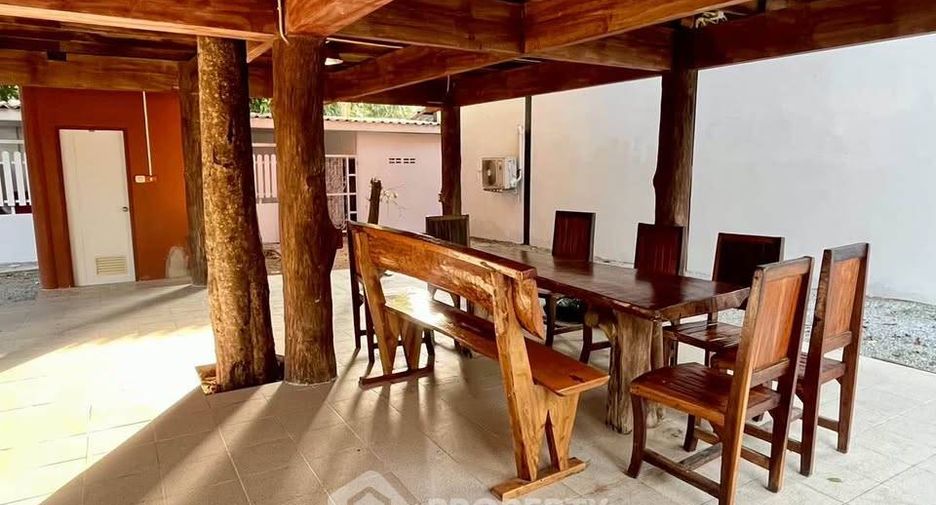 For rent 3 bedrooms house in East Pattaya, Pattaya
