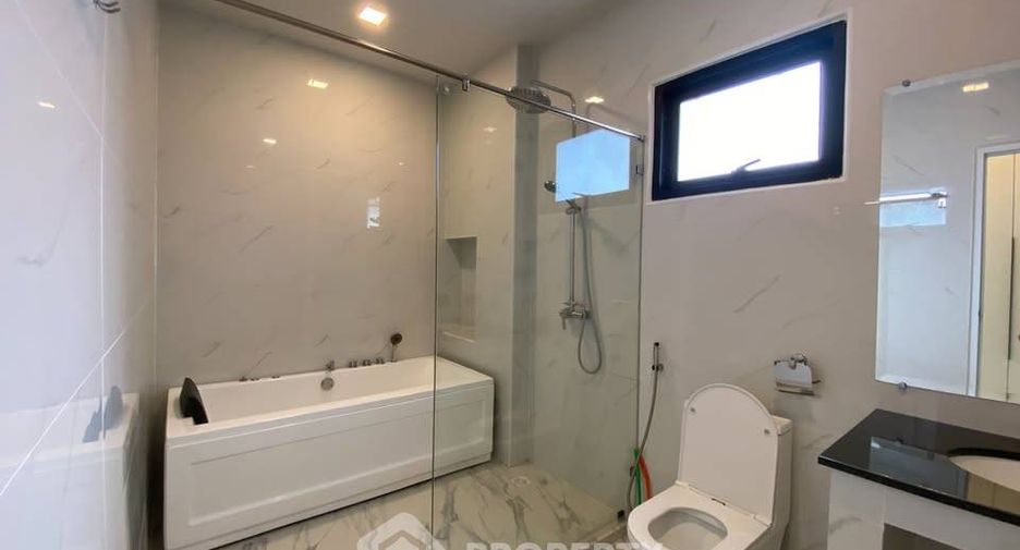 For rent 5 bedrooms house in Bang Lamung, Chonburi