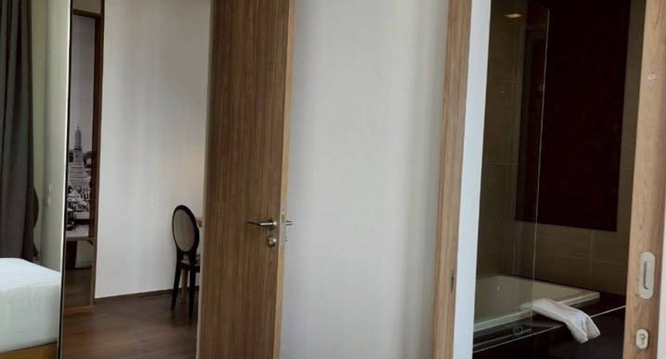 For rent 2 bedrooms condo in Khlong Toei, Bangkok