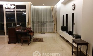 Condo en alquiler de 3 habitaciones en Sathon, Bangkok