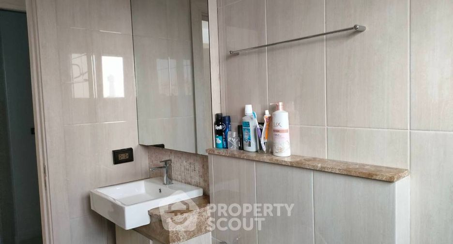 For rent 2 bedrooms condo in Pratumnak, Pattaya