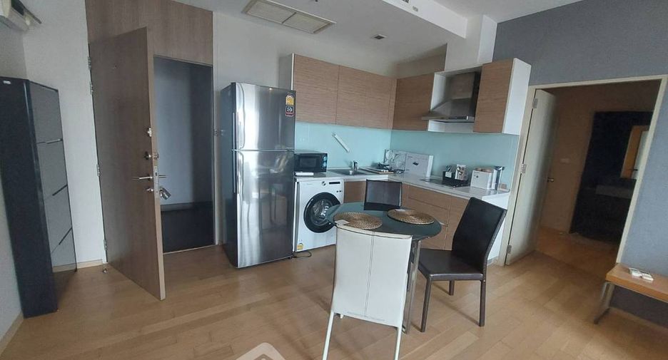 For rent 1 bed condo in Khlong Toei, Bangkok