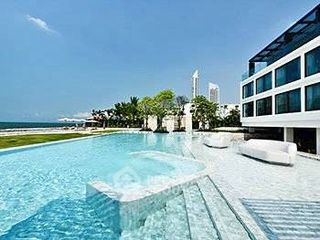 For rent 2 bedrooms condo in Bang Lamung, Chonburi