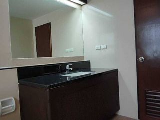 À louer 2 chambres appartement à Khlong Toei, Bangkok