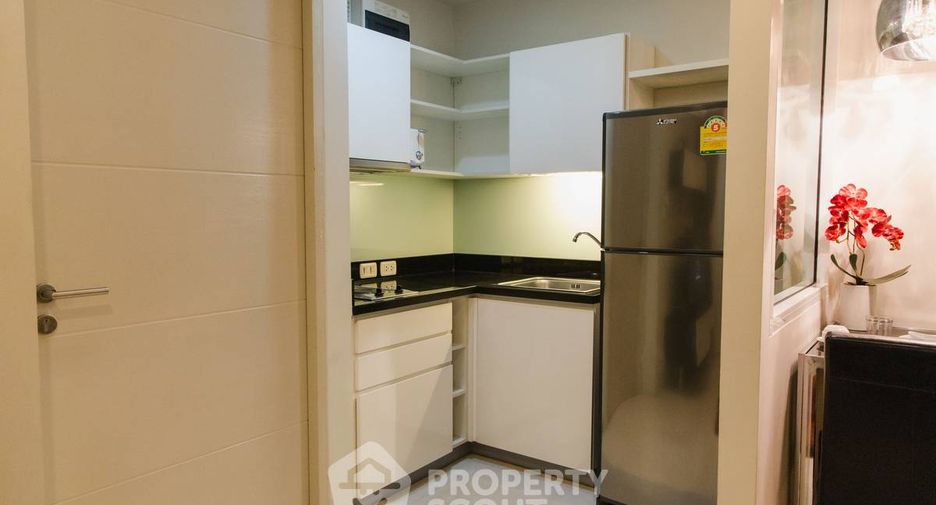 For rent 1 bed condo in Watthana, Bangkok