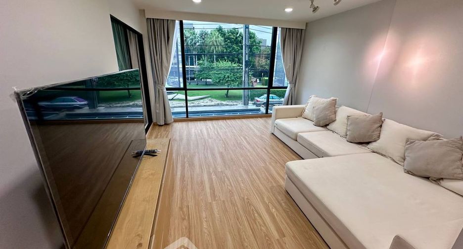 Reihenhaus zur Miete mit 5 Zimmer in Suan Luang, Bangkok
