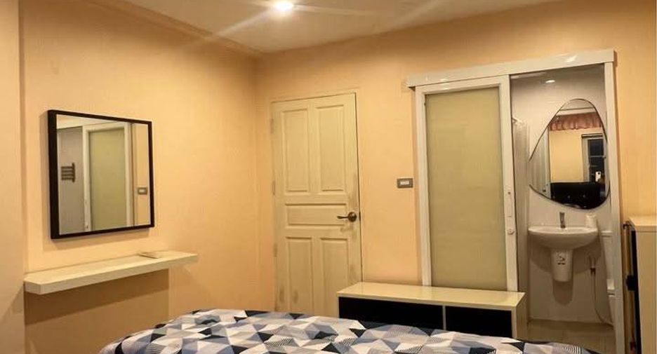 Casa en alquiler de 4 habitaciones en Na Jomtien, Pattaya