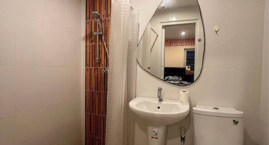 Casa en alquiler de 4 habitaciones en Na Jomtien, Pattaya