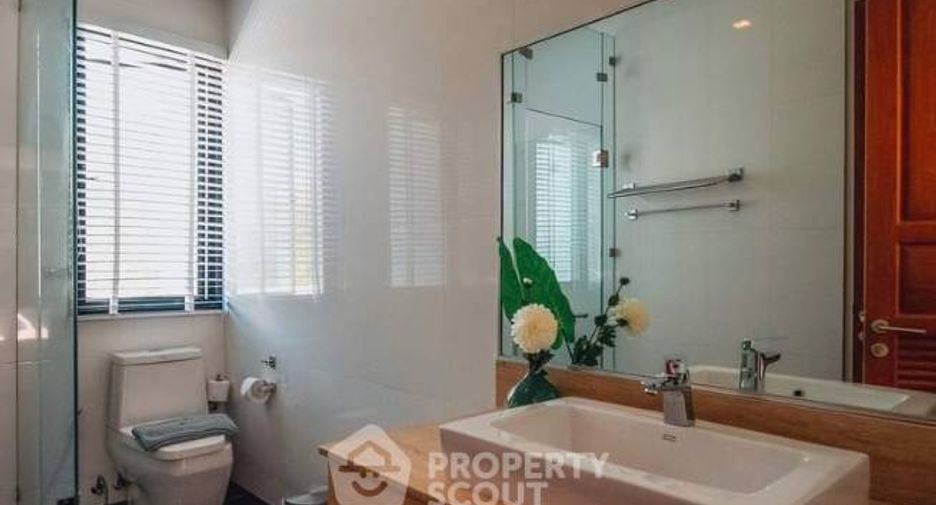 For rent 3 bedrooms apartment in Sattahip, Chonburi