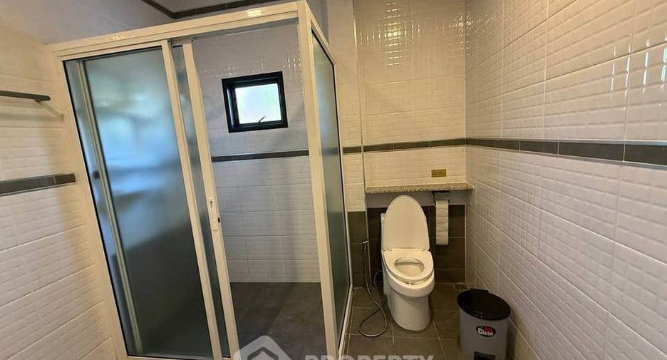 Haus zur Miete mit 4 Zimmer in Pratumnak, Pattaya