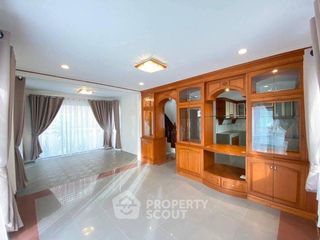 For sale 4 bedrooms house in Mueang Chon Buri, Chonburi