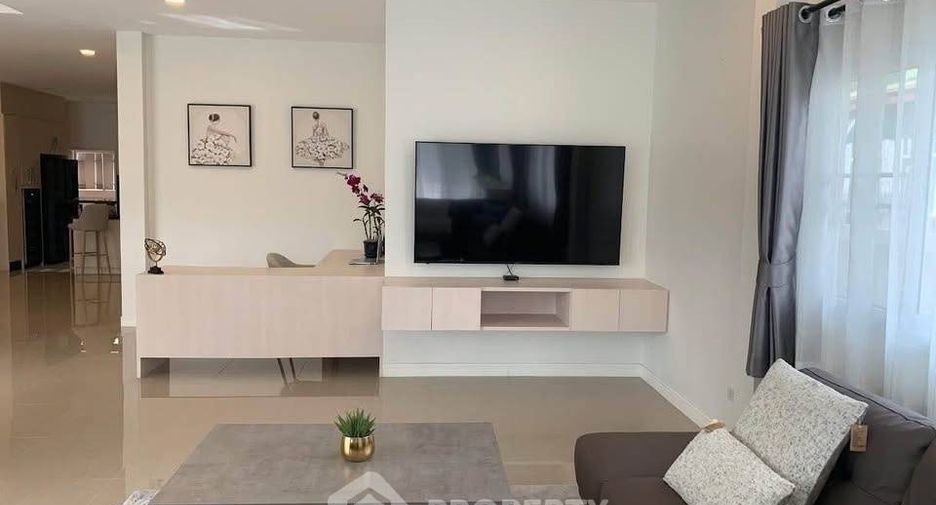 For rent 3 bedrooms house in East Pattaya, Pattaya
